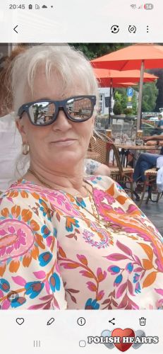 Zwroc twarzy ku sloncu
a cien zawsze zostanie w tyle.... Zwroc twarzy ku sloncu
a cien zawsze zostanie w tyle....