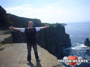clif of moher 200m:]