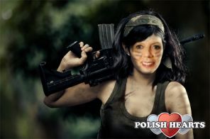 Miłość potrzebuje czasu.By zgasnąć i by rozkwitnać,możemy ją poprowadzić taką lub inną drogą.Wybor zawsze należy do nas,bo ilekroć sprawiamy sobie bol,wiemy,że za mało się kochamy.