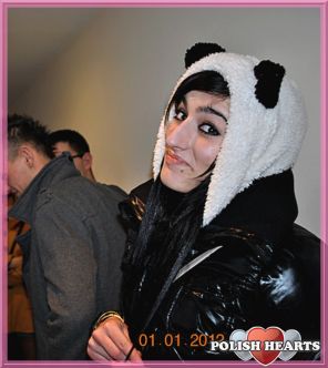 `Panda atakuje.