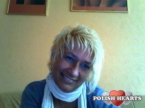 to ,Ja" zawsze "usmiechnieta i wesola))))))