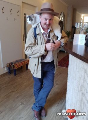 That\'s me with a special cat ????